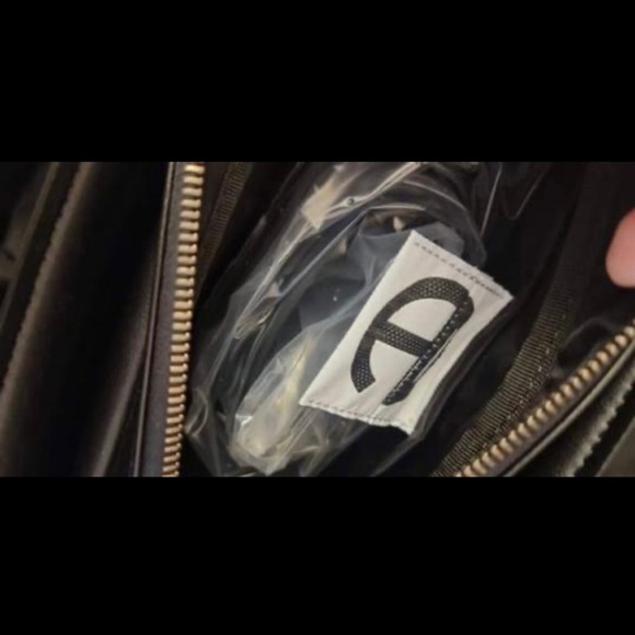 Telfar Round Circle Bag - Picture 5 of 9